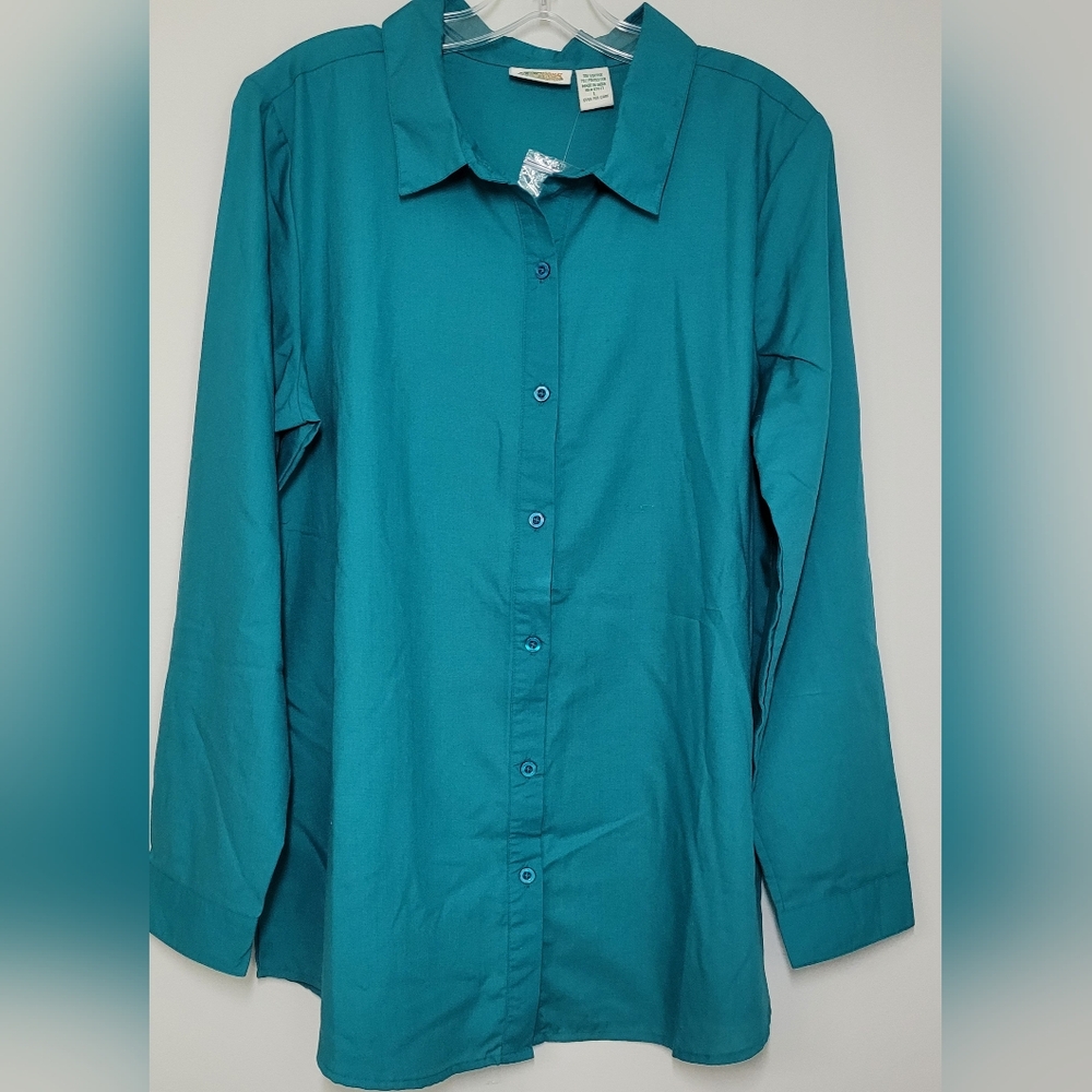 Collections Etc. Women's Turquoise Button Blouse NWT Large